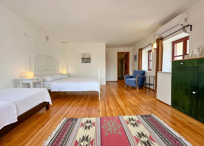 Nefes Ada Tas Bina - *